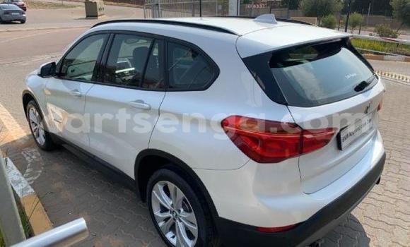 Acheter Occasion Voiture BMW X1 Blanc à Hlatikulu, Shiselweni District Acheter Occasion Voiture BMW X1 Blanc à Hlatikulu, Shiselweni District