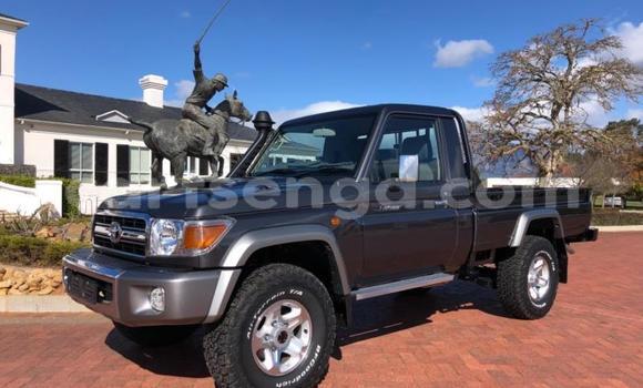 Nunua Ilio tumika Toyota Land Cruiser Black Gari ndani ya Bulembu nchini Hhohho Nunua Ilio tumika Toyota Land Cruiser Black Gari ndani ya Bulembu nchini Hhohho