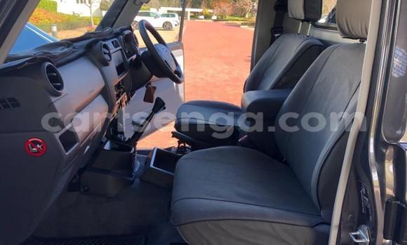 Nunua Ilio tumika Toyota Land Cruiser Black Gari ndani ya Bulembu nchini Hhohho Nunua Ilio tumika Toyota Land Cruiser Black Gari ndani ya Bulembu nchini Hhohho