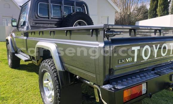 Nunua Ilio tumika Toyota Land Cruiser Black Gari ndani ya Bulembu nchini Hhohho Nunua Ilio tumika Toyota Land Cruiser Black Gari ndani ya Bulembu nchini Hhohho