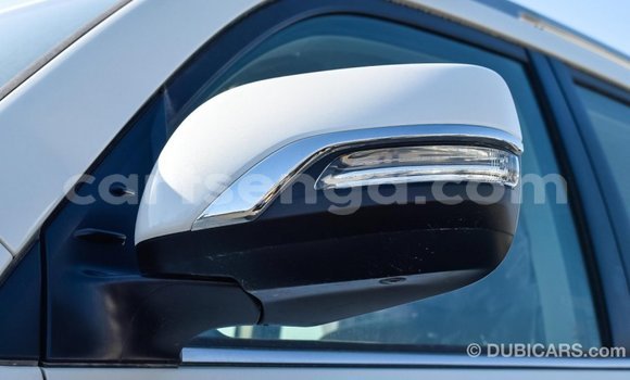 Buy Import Toyota Land Cruiser White Car in Import - Dubai in Hhohho Buy Import Toyota Land Cruiser White Car in Import - Dubai in Hhohho