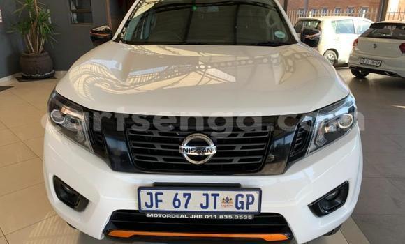 Nunua Ilio tumika Nissan Navara White Gari ndani ya Bulembu nchini Hhohho Nunua Ilio tumika Nissan Navara White Gari ndani ya Bulembu nchini Hhohho
