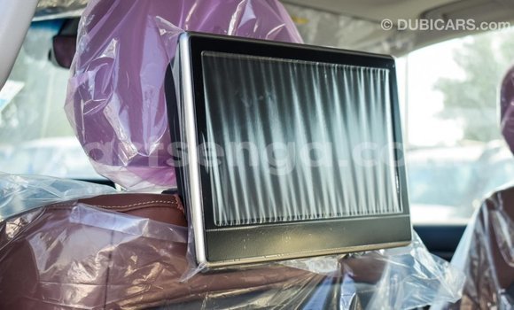 Buy Import Toyota Land Cruiser White Car in Import - Dubai in Hhohho Buy Import Toyota Land Cruiser White Car in Import - Dubai in Hhohho