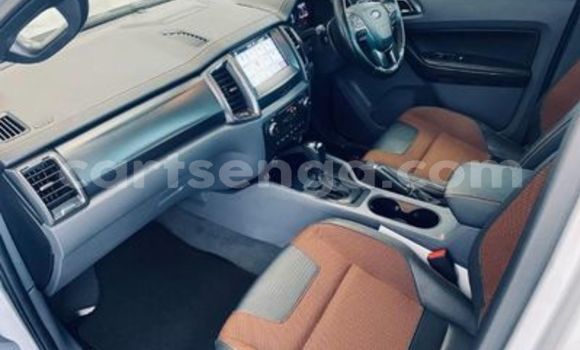 Nunua Ilio tumika Ford Ranger Silver Gari ndani ya Ezulwini nchini Hhohho Nunua Ilio tumika Ford Ranger Silver Gari ndani ya Ezulwini nchini Hhohho