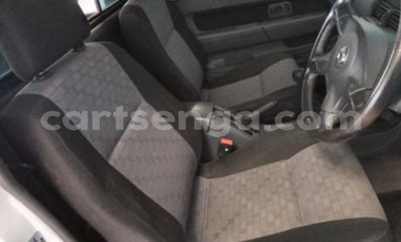 Nunua Ilio tumika Nissan Hardbody White Gari ndani ya Ezulwini nchini Hhohho Nunua Ilio tumika Nissan Hardbody White Gari ndani ya Ezulwini nchini Hhohho