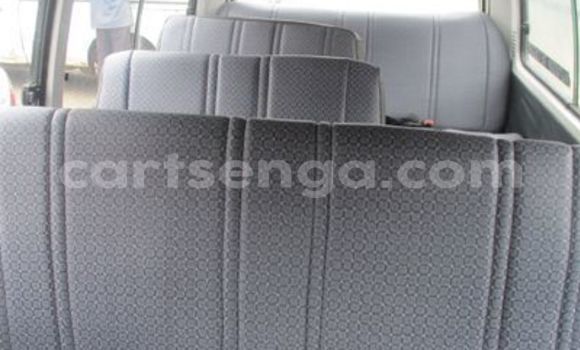 Nunua Ilio tumika Toyota Hiace White Gari ndani ya Ezulwini nchini Hhohho Nunua Ilio tumika Toyota Hiace White Gari ndani ya Ezulwini nchini Hhohho