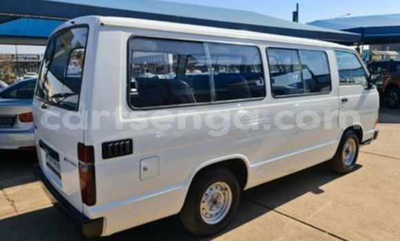 Nunua Ilio tumika Toyota Hiace White Gari ndani ya Ezulwini nchini Hhohho Nunua Ilio tumika Toyota Hiace White Gari ndani ya Ezulwini nchini Hhohho