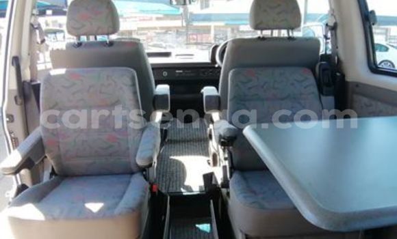 Nunua Ilio tumika Volkswagen Caravelle White Gari ndani ya Ezulwini nchini Hhohho Nunua Ilio tumika Volkswagen Caravelle White Gari ndani ya Ezulwini nchini Hhohho
