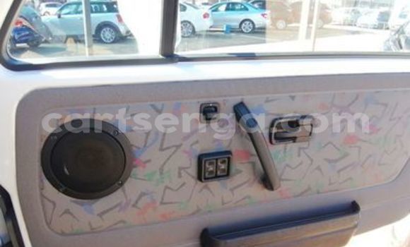 Nunua Ilio tumika Volkswagen Caravelle White Gari ndani ya Ezulwini nchini Hhohho Nunua Ilio tumika Volkswagen Caravelle White Gari ndani ya Ezulwini nchini Hhohho