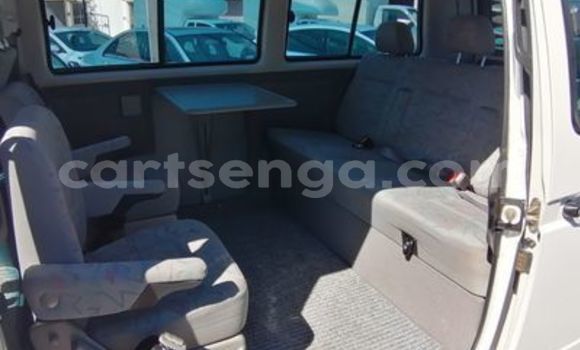 Nunua Ilio tumika Volkswagen Caravelle White Gari ndani ya Ezulwini nchini Hhohho Nunua Ilio tumika Volkswagen Caravelle White Gari ndani ya Ezulwini nchini Hhohho