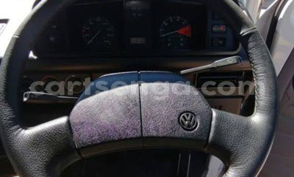 Nunua Ilio tumika Volkswagen Caravelle White Gari ndani ya Ezulwini nchini Hhohho Nunua Ilio tumika Volkswagen Caravelle White Gari ndani ya Ezulwini nchini Hhohho