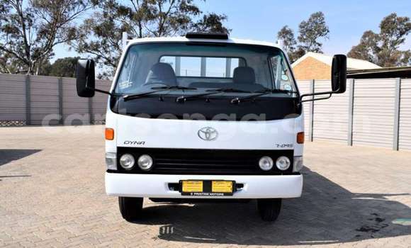 Nunua Ilio tumika Toyota Dyna White Gari ndani ya Ezulwini nchini Hhohho
