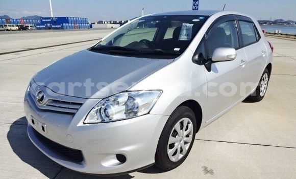 Buy Used Toyota Auris Silver Car in Ezulwini in Hhohho Buy Used Toyota Auris Silver Car in Ezulwini in Hhohho