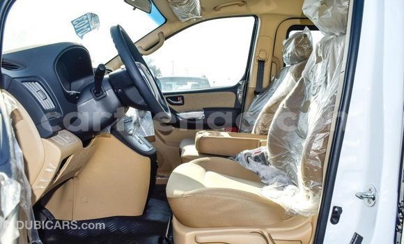 Buy Import Hyundai Accent White Car in Import - Dubai in Hhohho Buy Import Hyundai Accent White Car in Import - Dubai in Hhohho