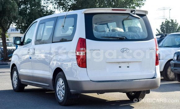 Buy Import Hyundai Accent White Car in Import - Dubai in Hhohho Buy Import Hyundai Accent White Car in Import - Dubai in Hhohho