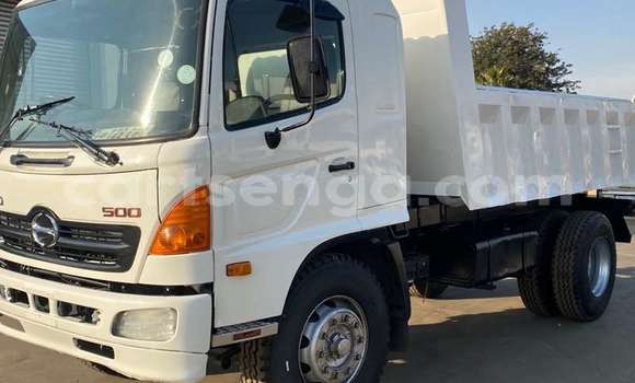 Nunua Ilio tumika Haima S5 White Gari ndani ya Ezulwini nchini Hhohho