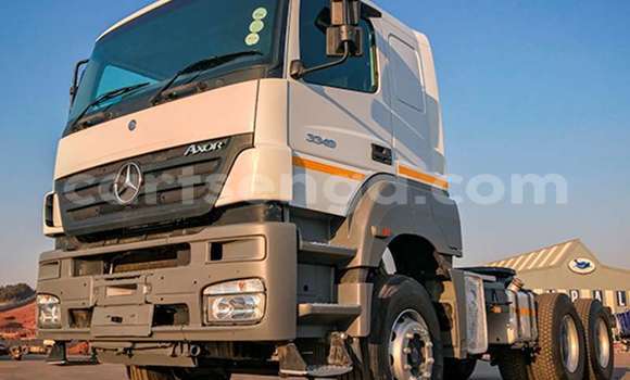 Buy Used Mercedes‒Benz W29 White Car in Ezulwini in Hhohho Buy Used Mercedes‒Benz W29 White Car in Ezulwini in Hhohho