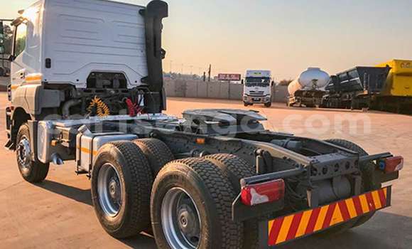 Buy Used Mercedes‒Benz W29 White Car in Ezulwini in Hhohho Buy Used Mercedes‒Benz W29 White Car in Ezulwini in Hhohho