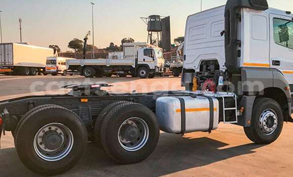 Buy Used Mercedes‒Benz W29 White Car in Ezulwini in Hhohho Buy Used Mercedes‒Benz W29 White Car in Ezulwini in Hhohho