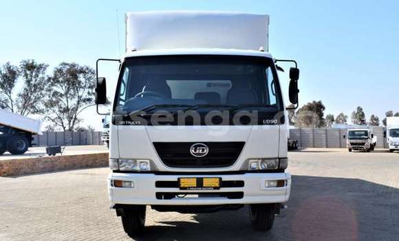 Acheter Occasion Voiture Nissan Urvan Blanc à Ezulwini, Hhohho Acheter Occasion Voiture Nissan Urvan Blanc à Ezulwini, Hhohho