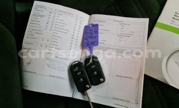 Nunua Ilio tumika Volkswagen Polo White Gari ndani ya Ezulwini nchini Hhohho Nunua Ilio tumika Volkswagen Polo White Gari ndani ya Ezulwini nchini Hhohho
