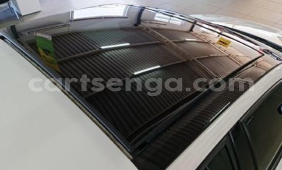 Nunua Ilio tumika Volkswagen Polo White Gari ndani ya Ezulwini nchini Hhohho Nunua Ilio tumika Volkswagen Polo White Gari ndani ya Ezulwini nchini Hhohho