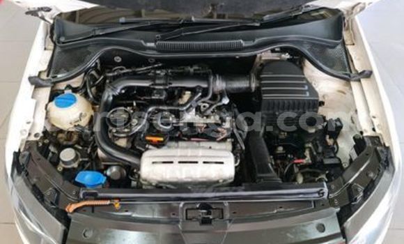 Nunua Ilio tumika Volkswagen Polo White Gari ndani ya Ezulwini nchini Hhohho Nunua Ilio tumika Volkswagen Polo White Gari ndani ya Ezulwini nchini Hhohho