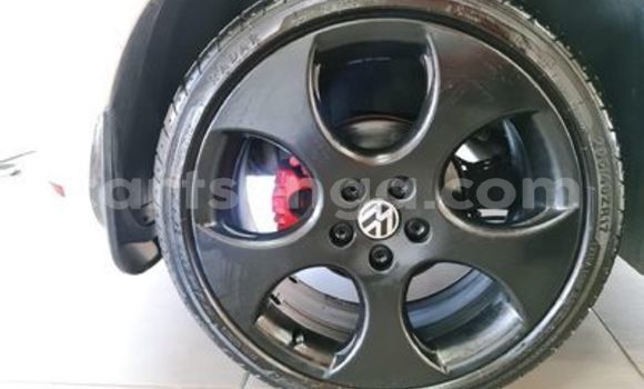 Nunua Ilio tumika Volkswagen Polo White Gari ndani ya Ezulwini nchini Hhohho Nunua Ilio tumika Volkswagen Polo White Gari ndani ya Ezulwini nchini Hhohho