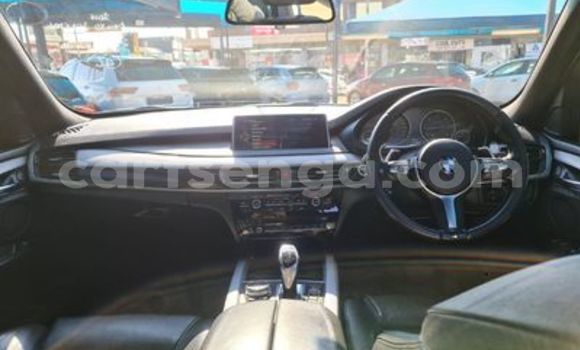Nunua Ilio tumika BMW M5 White Gari ndani ya Ezulwini nchini Hhohho Nunua Ilio tumika BMW M5 White Gari ndani ya Ezulwini nchini Hhohho