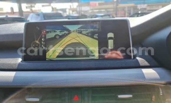 Nunua Ilio tumika BMW M5 White Gari ndani ya Ezulwini nchini Hhohho Nunua Ilio tumika BMW M5 White Gari ndani ya Ezulwini nchini Hhohho