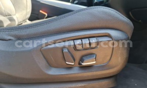 Nunua Ilio tumika BMW M5 White Gari ndani ya Ezulwini nchini Hhohho Nunua Ilio tumika BMW M5 White Gari ndani ya Ezulwini nchini Hhohho