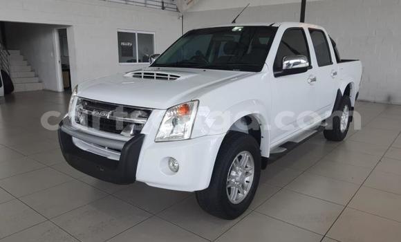 Buy Used Isuzu KB White Car in Ezulwini in Hhohho