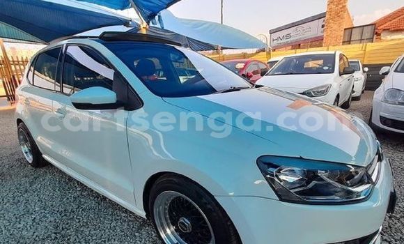 Acheter Occasion Voiture Volkswagen Polo Blanc à Ezulwini, Hhohho Acheter Occasion Voiture Volkswagen Polo Blanc à Ezulwini, Hhohho