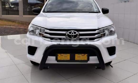 Buy Used Toyota Hilux White Car in Big Bend in Lubombo District Buy Used Toyota Hilux White Car in Big Bend in Lubombo District