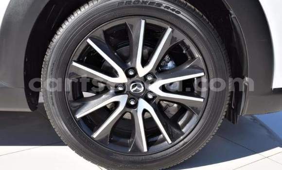 Nunua Ilio tumika Mazda CX-3 White Gari ndani ya Big Bend nchini Wilaya ya Lubombo Nunua Ilio tumika Mazda CX-3 White Gari ndani ya Big Bend nchini Wilaya ya Lubombo