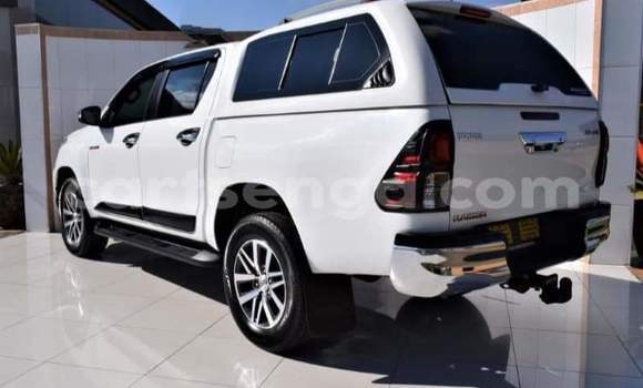 Buy Used Toyota Hilux White Car in Big Bend in Lubombo District Buy Used Toyota Hilux White Car in Big Bend in Lubombo District