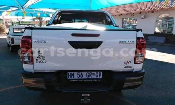 Buy Used Toyota Hilux White Car in Mbabane in Manzini Buy Used Toyota Hilux White Car in Mbabane in Manzini