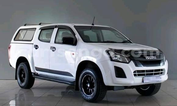 Buy Used Isuzu D-max Cab4 White Car in Mbabane in Manzini Buy Used Isuzu D-max Cab4 White Car in Mbabane in Manzini