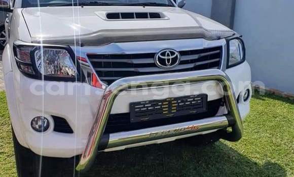 Buy Used Toyota Hilux White Car in Ezulwini in Hhohho