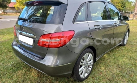Nunua Ilio tumika Mercedes‒Benz B-klasse Silver Gari ndani ya Manzini nchini Manzini Nunua Ilio tumika Mercedes‒Benz B-klasse Silver Gari ndani ya Manzini nchini Manzini