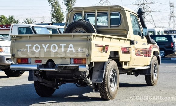 Nunua Imported Toyota Land Cruiser Beige Gari ndani ya Import - Dubai nchini Hhohho Nunua Imported Toyota Land Cruiser Beige Gari ndani ya Import - Dubai nchini Hhohho