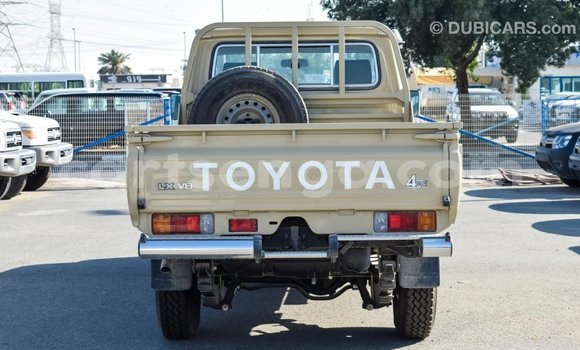 Nunua Imported Toyota Land Cruiser Beige Gari ndani ya Import - Dubai nchini Hhohho Nunua Imported Toyota Land Cruiser Beige Gari ndani ya Import - Dubai nchini Hhohho