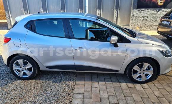 Nunua Ilio tumika Renault Clio Silver Gari ndani ya Ezulwini nchini Hhohho Nunua Ilio tumika Renault Clio Silver Gari ndani ya Ezulwini nchini Hhohho