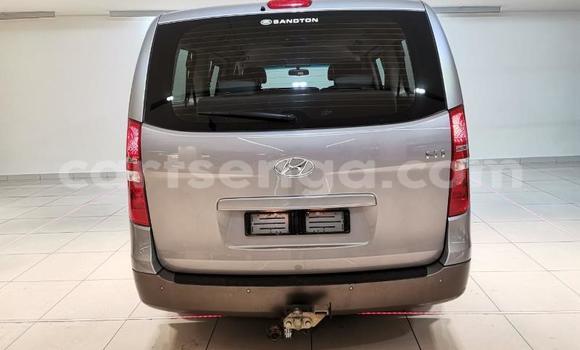 Acheter Occasion Voiture Hyundai H1 Gris à Mbabane, Manzini Acheter Occasion Voiture Hyundai H1 Gris à Mbabane, Manzini