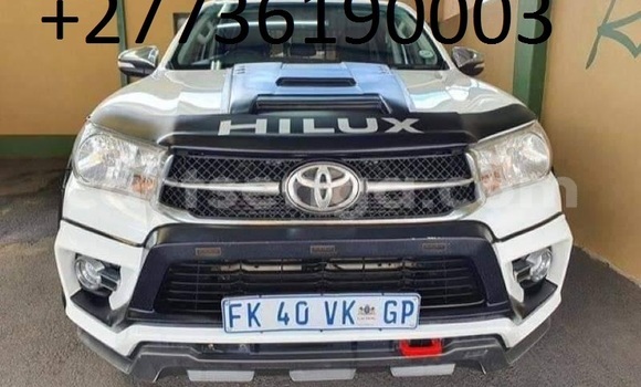 Acheter Occasion Voiture Toyota Hilux Blanc à Mbabane, Manzini