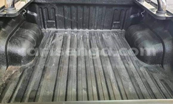 Buy Used Toyota Hilux White Car in Mbabane in Manzini Buy Used Toyota Hilux White Car in Mbabane in Manzini