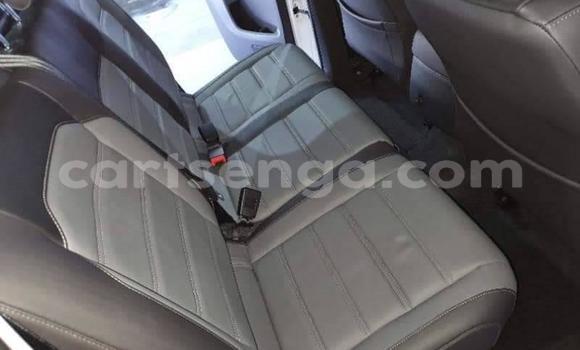 Buy Used Volkswagen Amarok White Car in Mbabane in Manzini Buy Used Volkswagen Amarok White Car in Mbabane in Manzini