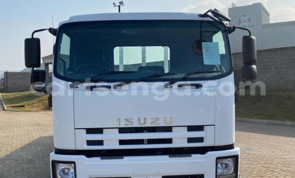 Nunua Ilio tumika Isuzu FTR 850 White Lori ndani ya Ezulwini nchini Hhohho Nunua Ilio tumika Isuzu FTR 850 White Lori ndani ya Ezulwini nchini Hhohho