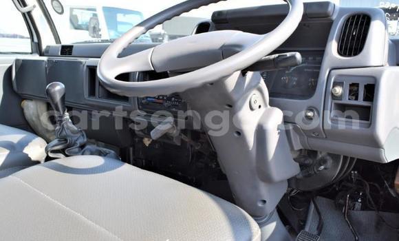 Nunua Ilio tumika Nissan UD White Lori ndani ya Hlatikulu nchini Wilaya ya Shiselweni Nunua Ilio tumika Nissan UD White Lori ndani ya Hlatikulu nchini Wilaya ya Shiselweni