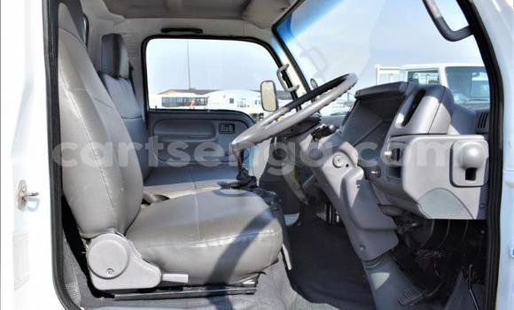 Nunua Ilio tumika Nissan UD White Lori ndani ya Hlatikulu nchini Wilaya ya Shiselweni Nunua Ilio tumika Nissan UD White Lori ndani ya Hlatikulu nchini Wilaya ya Shiselweni